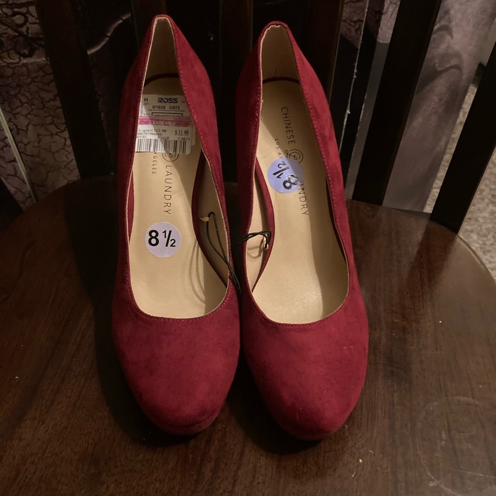 Heels - Picture 3 of 3